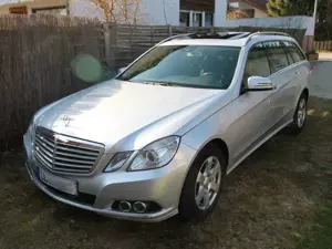 Mercedes-Benz E 220 E 220 T CDI DPF BlueEFFICIENCY Automatik