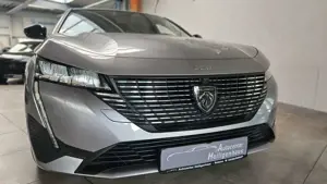 Peugeot 308 Allure 1.2 LED Navi PanoKamera Keyless ACC