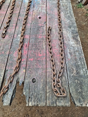 Verschiedene Ketten Stücke 