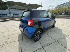 smart forFour 52kW Autom/Rechtslenker Right Hand driv Bild 4