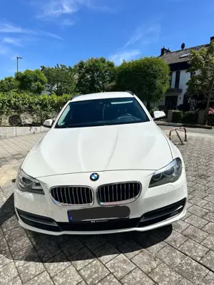 BMW 520 520d Touring Aut. Luxury Line