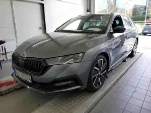 Skoda Octavia Combi 2.0 TDI DSG SPORTLINE +CANTON +MATRIX +ACC
