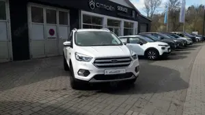 Ford Kuga Titanium/ Allrad/ Navi/ Kamera/Teilleder/AHZV/W.r.