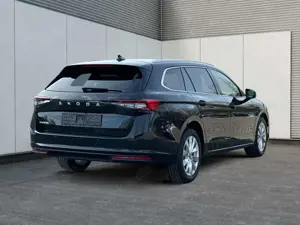 Skoda Superb Combi Selection DSG+AHK+NAVI+EL. HECKKL.+SHZ V+... Bild 3