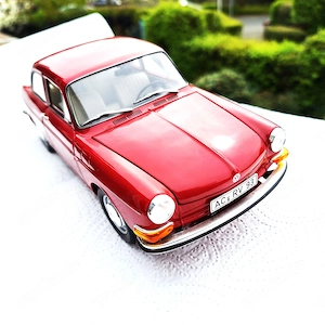 Modellauto 1:18--VW Passat Lim  1969-1974   Minichamps
