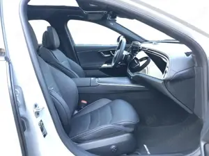 Mercedes-Benz E 300 e 4MATIC AMG+MBUX+Superscreen+Burm+Night Bild 4