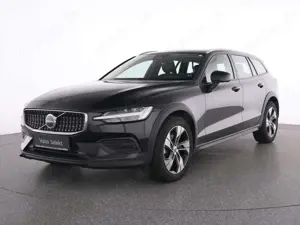 Volvo V60 Cross Country B4 AWD  PLUS AHK+FAP+MET+ Bild 2