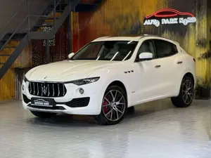 Maserati Levante S Q4~PANO~KAMERA 360~HARMANKARDON~SOFT