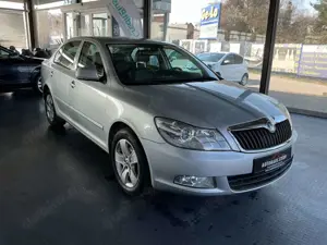 Skoda Octavia Lim. Elegance * Sitzheizung* Tempomat