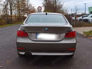 BMW 525 dass Auto ist innen/aussen im sehr gutem Zustan es wurde einiges gemacht und bekommt neuen T Bild 2