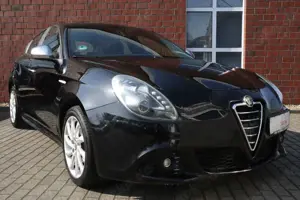 Alfa Romeo Giulietta 1.4 Turbo Turismo LED Leder TÜV Neu Bild 4