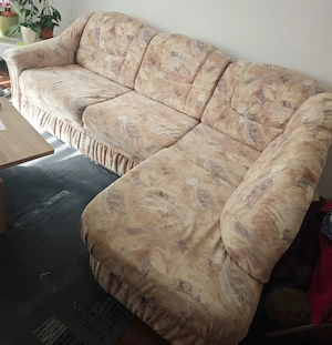 Sofa mit Hocker 