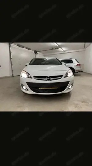 Opel Astra 1.7 CDTI DPF White Edition
