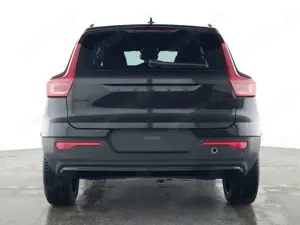 Volvo XC40 Plus Black Edition 2WD StandHZG Digitales Cockpit - image 3