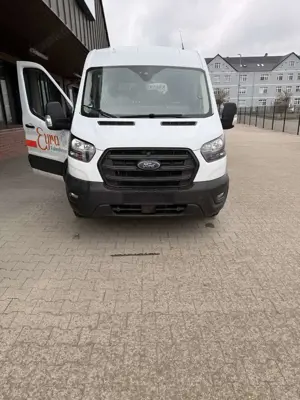 Ford Transit Bus Krankentransporter Liegendtransporter Rollstuhl