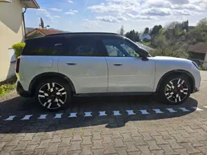 MINI Cooper Countryman John Cooper Works ALL4 Bild 2