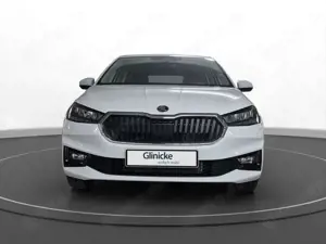 Skoda Fabia Essence 1,0 MPI 59 kW 5-Gang-Schaltgetrieb Bild 4