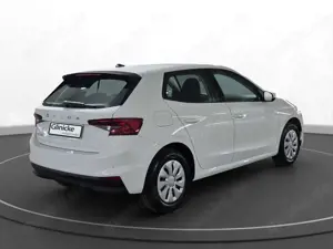 Skoda Fabia Essence 1,0 MPI 59 kW 5-Gang-Schaltgetrieb Bild 2