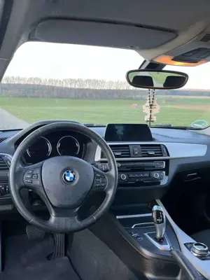 BMW 118 118i Aut. Bild 4