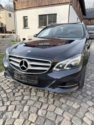 Mercedes-Benz E 200 E 200 BlueTec (212.206) Avangarde Bild 2