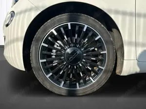 Fiat 500e 43 kWh Icon MJ22 Navi Apple CarPlay Android Auto Bild 5