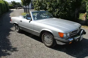 Mercedes-Benz SL 560