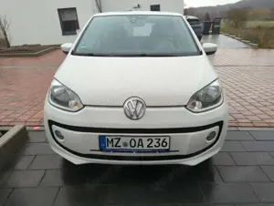 Volkswagen up! up! BlueMotion Technology cup up!