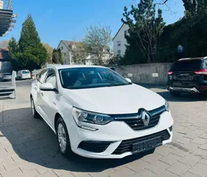 Renault Megane IV Grandtour Life Bild 2