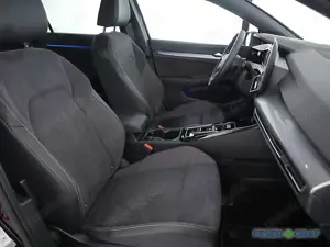 Volkswagen Golf 1.5 TSI Style Edition 50 IQ.LIGHT PANO AHK Bild 4