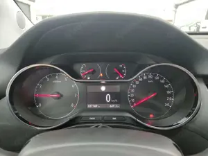 Opel Crossland Elegance 101PS W-Paket Klimaauto. Bild 5