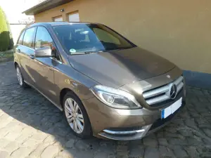 Mercedes-Benz B 200 B 200 (BlueEFFICIENCY) Sports Tourer