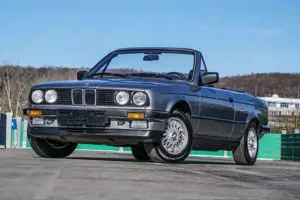 BMW 325 i Cabrio VFL, 2.Hd. , dt. Auto, Klima, Leder!
