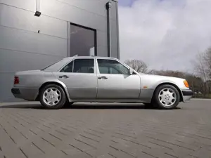 Mercedes-Benz E 500 500 E W 124 *Scheckheft lückenlos* Bild 3