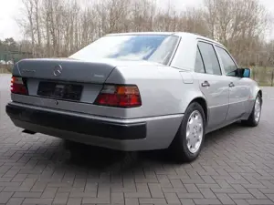 Mercedes-Benz E 500 500 E W 124 *Scheckheft lückenlos* Bild 4
