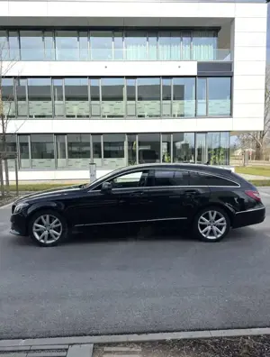 Mercedes-Benz CLS 350 Shooting Brake (BlueTEC) d 9G-TRONIC