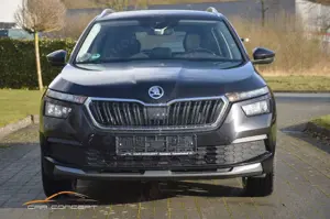 Skoda Kamiq 1,0TSI DSG Style LED/PDC/SHZ/AHK/8xREIFEN Bild 2