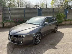 Alfa Romeo Sportwagon 1.9 JTDM 16V Distinctive Automatik
