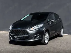 Ford Fiesta Titanium Kleiner Unfall vorne