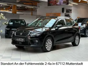 SEAT Arona Style Autom. / Navi / 8-fach bereift