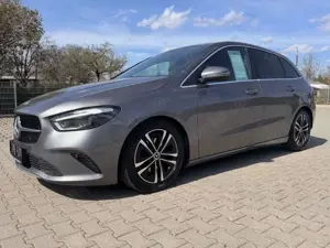 Mercedes-Benz B 200 d 8-G DCT Automatik NAVI KAMERA ACC AHK
