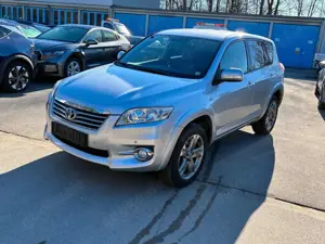 Toyota RAV 4 4 2.2 D-4D 4x4 Automatik Executive