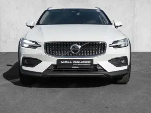 Volvo V60 Cross Country B4 AWD Plus LED Kamera Bild 3