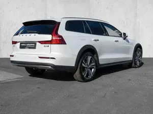 Volvo V60 Cross Country B4 AWD Plus LED Kamera Bild 4