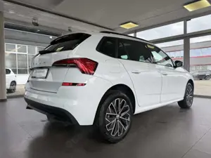 Skoda Kamiq Ambition 1.0 TSI NAVI LED PANO ACC PDC Klima Navi Bild 5