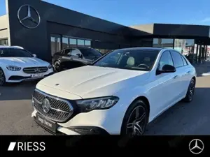 Mercedes-Benz E 300 e Limo AMG Sport Distr Navi LED Pano W-Paket