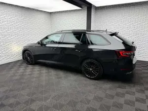 Skoda Superb 2.0 TDI 4x4 SPORTLINE/DSG/XDS/DCC/RCAM/AHK/MEMORY Bild 5