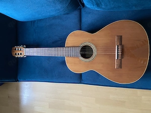 Konzertgitarre zu verschenken 