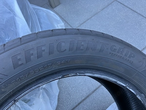 4 NEUE Goodyear Efficient Grip Performance 215  55R17 94V