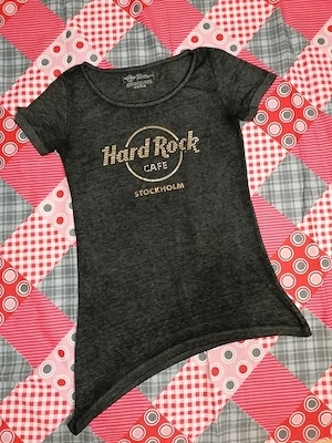 Hard Rock Cafe Stockholm T-Shirt   Grau Gold   Gr. M  