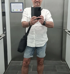 Suche einen netten Hetero- oder Bimann für eine Freundschaft plus